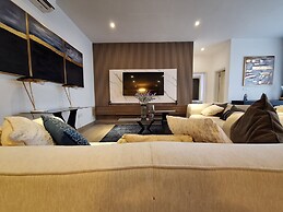 Victor Regents Apartment