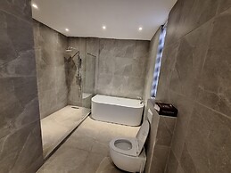 Victor Regents Apartment