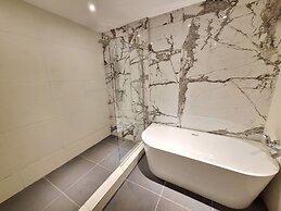 Victor Regents Apartment