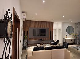 Victor Regents Apartment