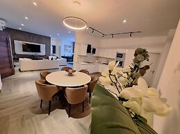 Victor Regents Apartment