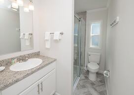 Blufin Bungalows & Marina