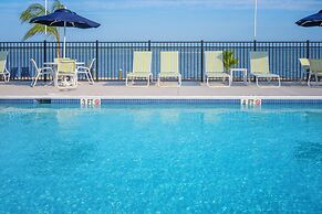 Blufin Bungalows & Marina