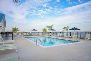 Blufin Bungalows & Marina