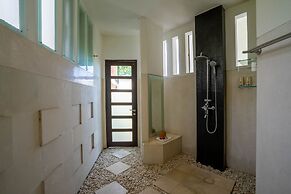 Lawira Beach Villa Lovina