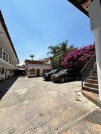 Hotel las bugambilias