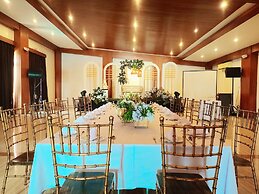 Asaricha Tropical Beach Resort