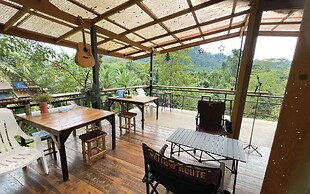 Amornkeeree Khao Sok Camping