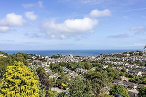 The Round House - Panoramic Views of Ilfracombe