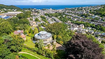 The Round House - Panoramic Views of Ilfracombe