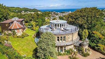 The Round House - Panoramic Views of Ilfracombe