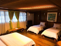 OYO 90909 I.villa Inn