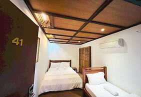 OYO 90909 I.villa Inn