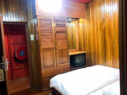 OYO 90909 I.villa Inn