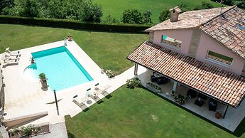 Heartbreaking Charming Villa in Chipieri - Marche