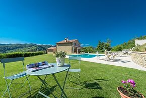 Heartbreaking Charming Villa in Chipieri - Marche