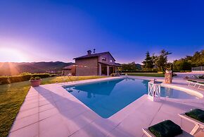 Heartbreaking Charming Villa in Chipieri - Marche