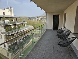 Ludwinowska Cozy Apartment by Renters