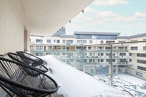 Ludwinowska Cozy Apartment by Renters