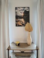 Ludwinowska Cozy Apartment by Renters