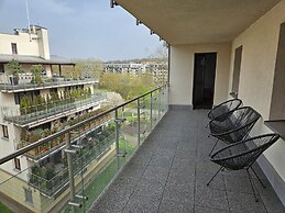 Ludwinowska Cozy Apartment by Renters