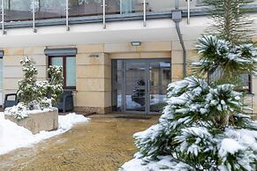 Ludwinowska Cozy Apartment by Renters