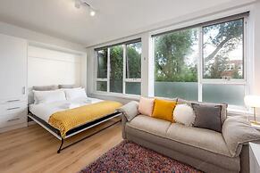 Lovely Studio With Free Parking in East Melbourne!