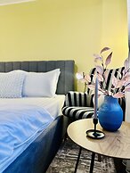 5 to stay close to the Castle