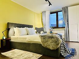 5 to stay close to the Castle