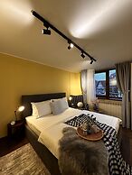 5 to stay close to the Castle