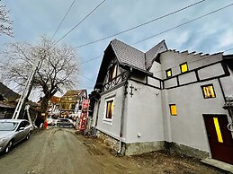 5 to stay close to the Castle