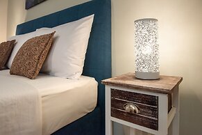 Blue Ark Gate to History