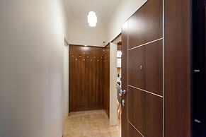 Blue Ark Gate to History