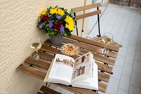 Blue Ark Gate to History