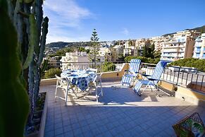 Blue Sky Apartment by Wonderful Italy