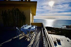 Blue Sky Apartment by Wonderful Italy