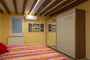 NINA'S  ACCOMMODATIONS IN VENICE CENTER