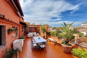 Treasurerome Spanish Steps Penthouse 4BR