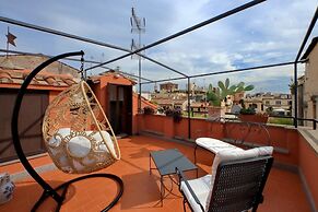 Treasurerome Spanish Steps Penthouse 4BR