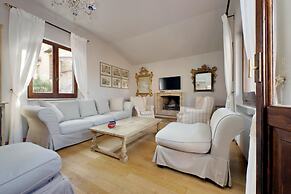 Treasurerome Spanish Steps Penthouse 4BR