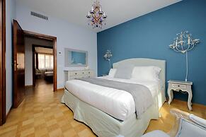 Treasurerome Spanish Steps Penthouse 4BR