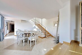 Treasurerome Spanish Steps Penthouse 4BR