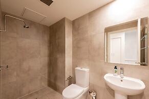 Central Studio in the Heart of Melbourne Cbd!