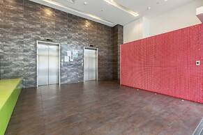 Stunning View 2-bed in Port Melbourne w/ Parking