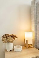 Stunning View 2-bed in Port Melbourne w/ Parking