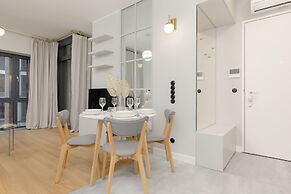Luxurious Studio by Renters Prestige