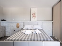 Alkistis Sweet Homes