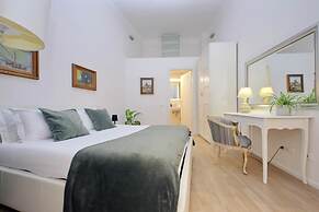 Treasurerome Carmen Suite 2BR