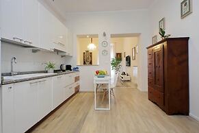 Treasurerome Carmen Suite 2BR