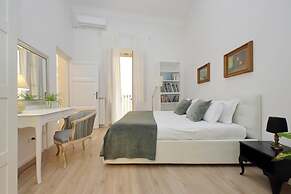 Treasurerome Carmen Suite 2BR